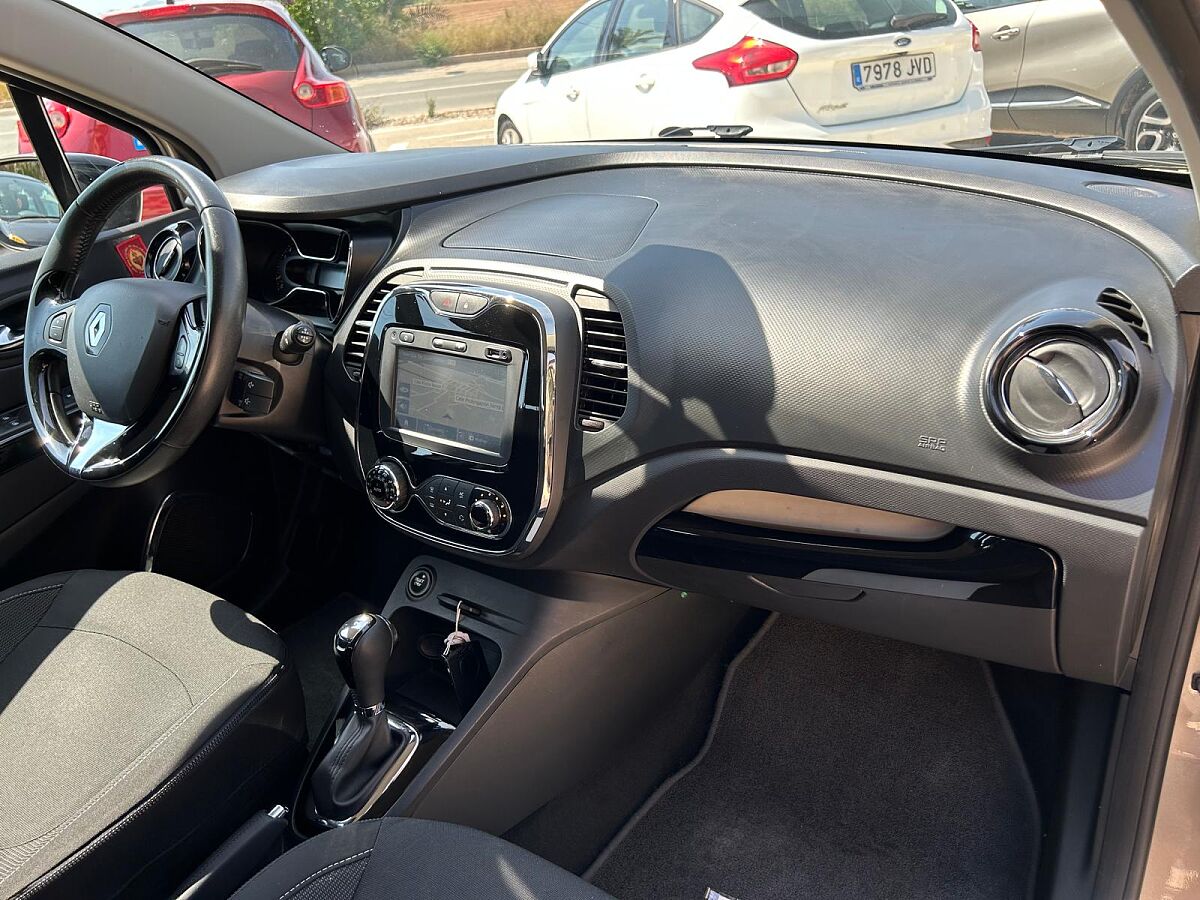RENAULT CAPTUR ZEN 1.2 TCE AUTO SPANISH LHD IN SPAIN 90000 MILES SUPERB 2015